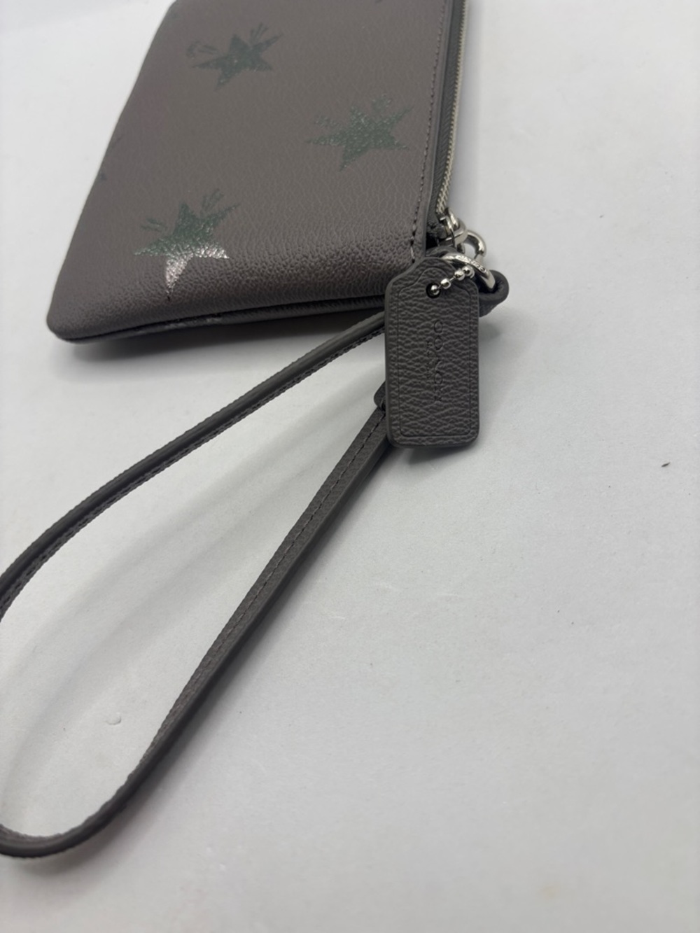 Coach Star Canyon print Gray wristlet leather w/silver star side zip shimmer - Picture 4 of 10